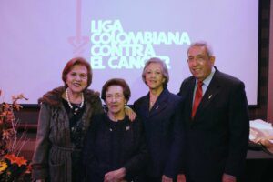 La Liga Colombiana Contra el Cáncer celebra el legado de su antigua presidenta y da la bienvenida a un nuevo liderazgo